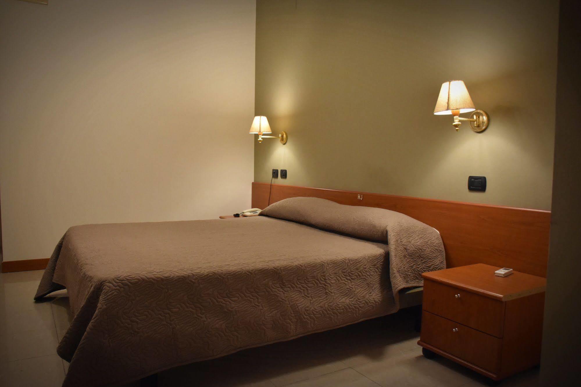 Hotel Joy Castel Volturno Dış mekan fotoğraf
